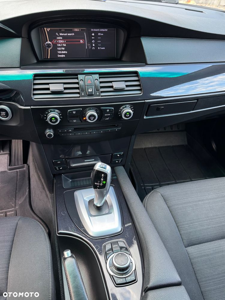 BMW Seria 5 520d Edition Exclusive - 15
