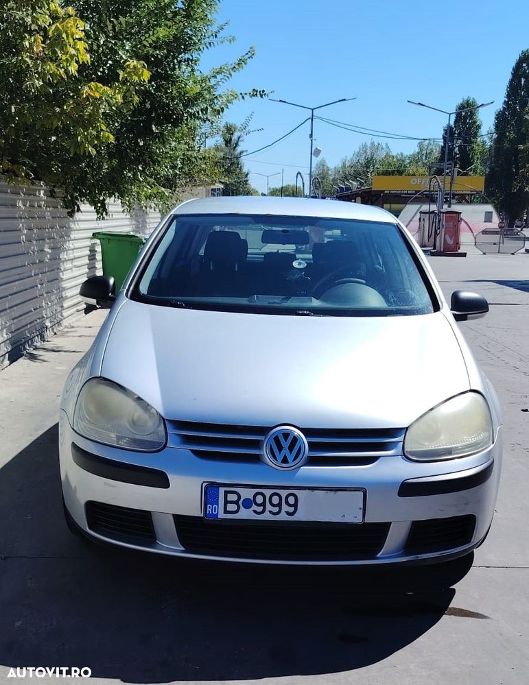 Volkswagen Golf - 1
