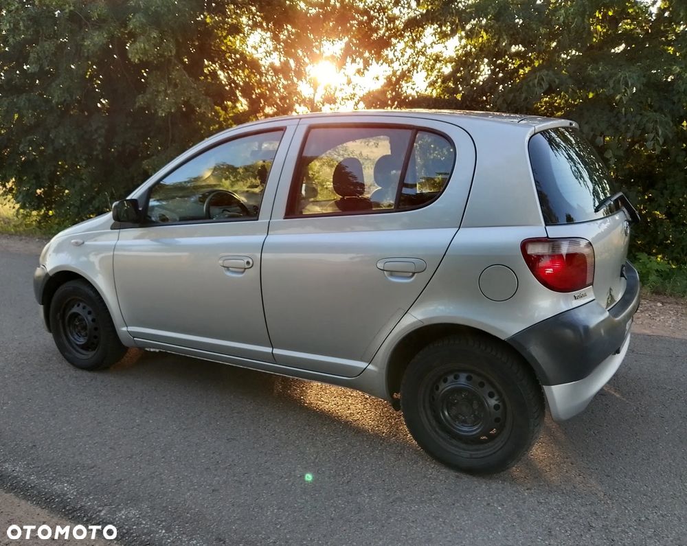 Toyota Yaris - 3