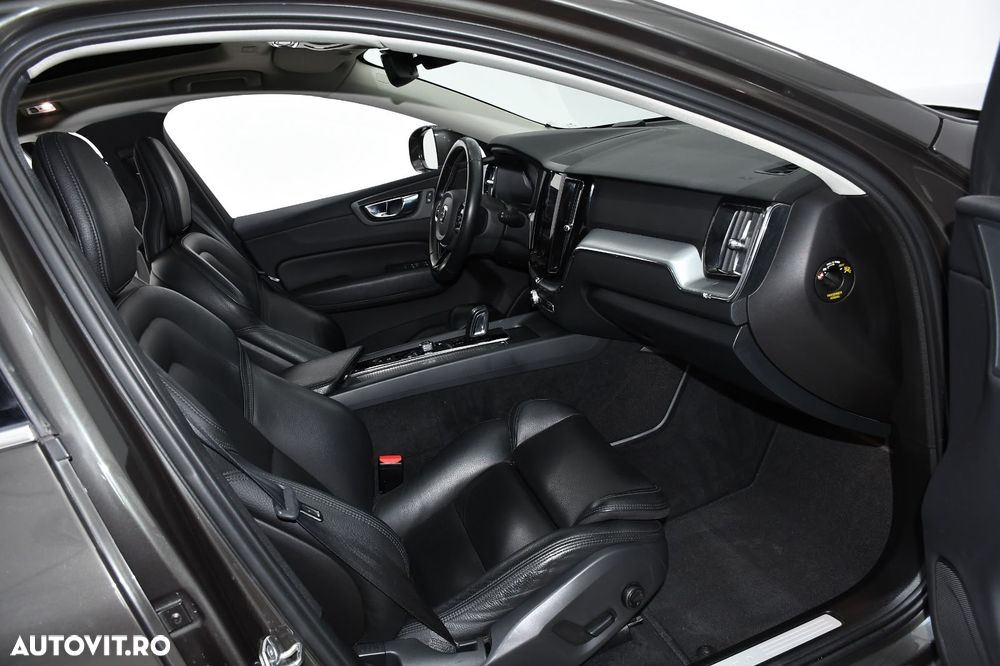 Volvo XC 60 - 30