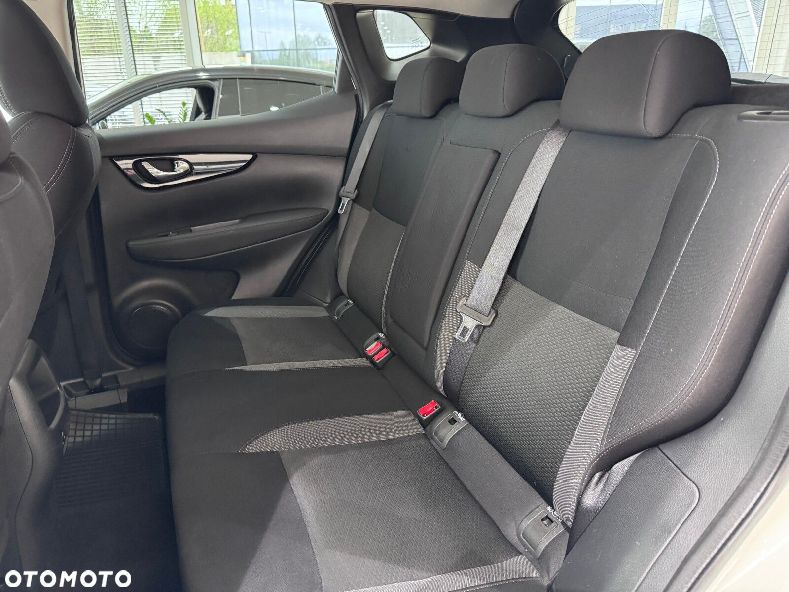 Nissan Qashqai 1.3 DIG-T N-Connecta - 13