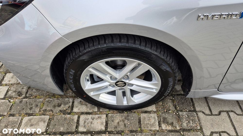 Suzuki Swace 1.8 Hybrid Premium Plus CVT - 17