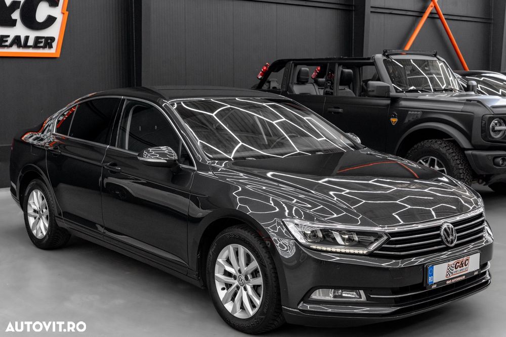 Volkswagen Passat 2.0 TDI DSG Trendline - 4