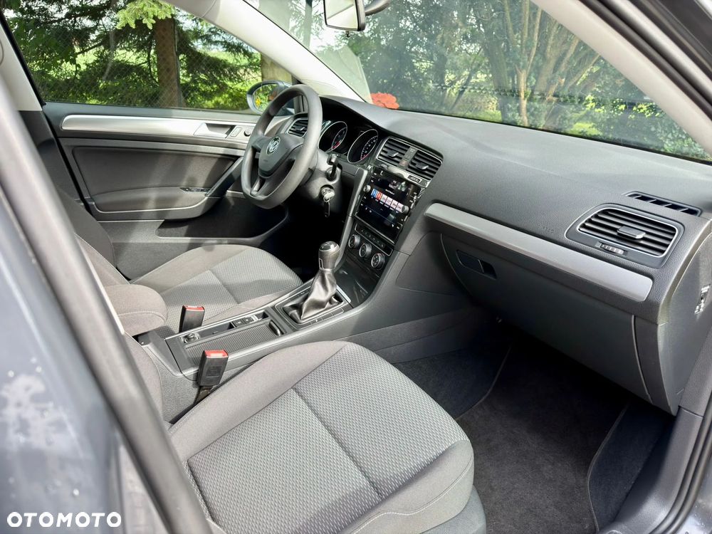 Volkswagen Golf 1.0 TSI BMT Trendline - 37