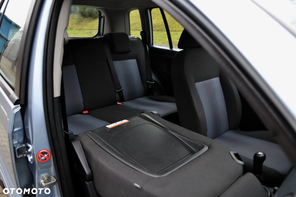 Ford Fusion 1.6 Ambiente - 13