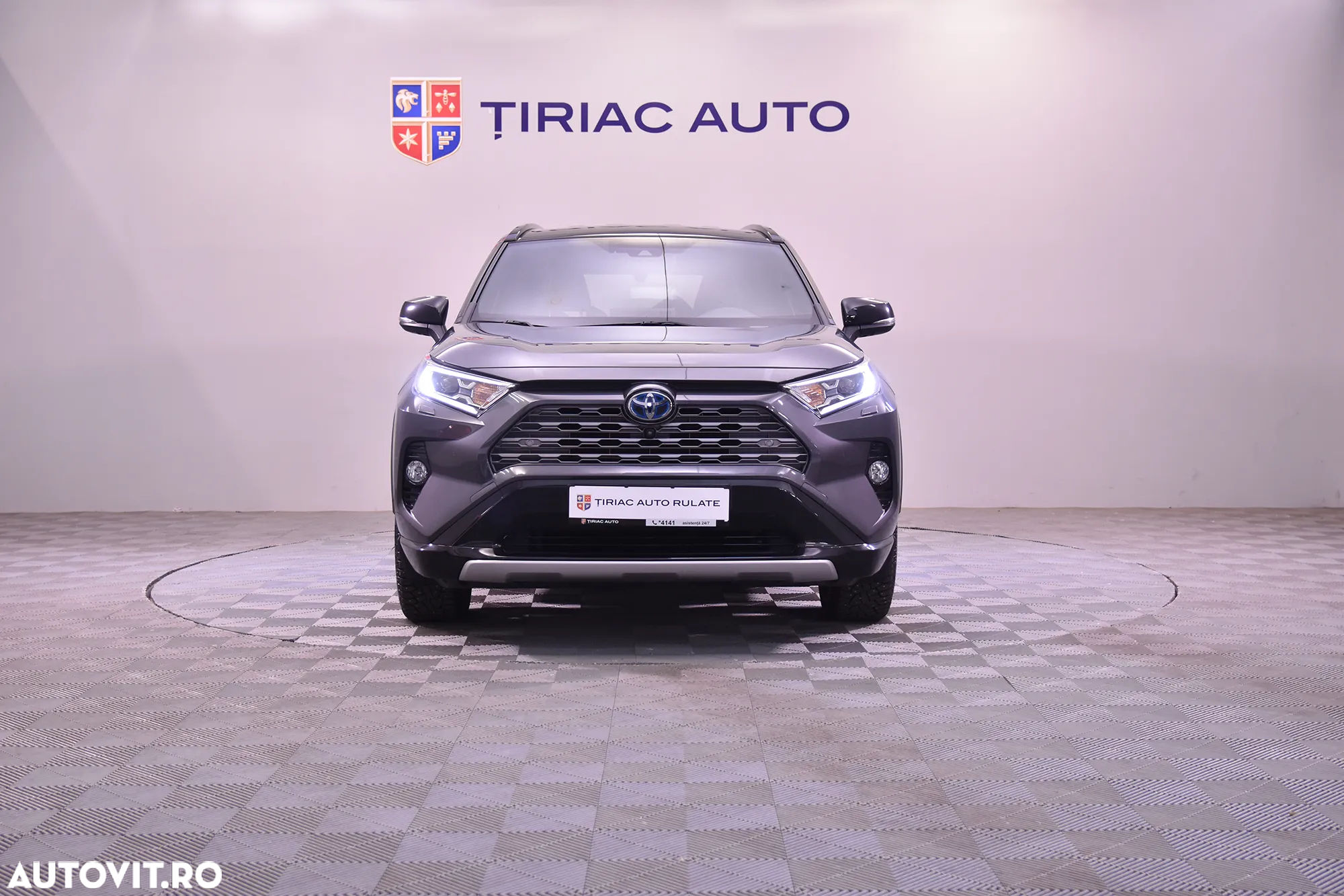 Toyota RAV4 - 8
