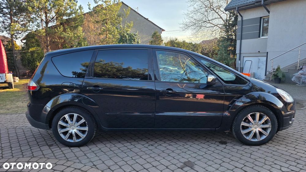 Ford S-Max - 13