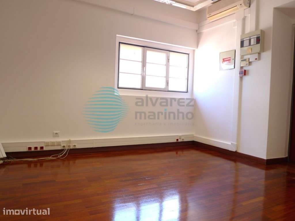 Escritório Braço de Prata (Marvila)


VEJA A VISITA VIRTUAL DEST... - Grande imagem: 3/28