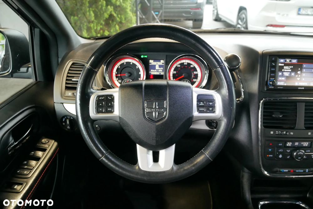 Dodge Grand Caravan - 19