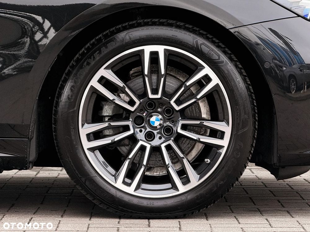 BMW Seria 5 520d - 13