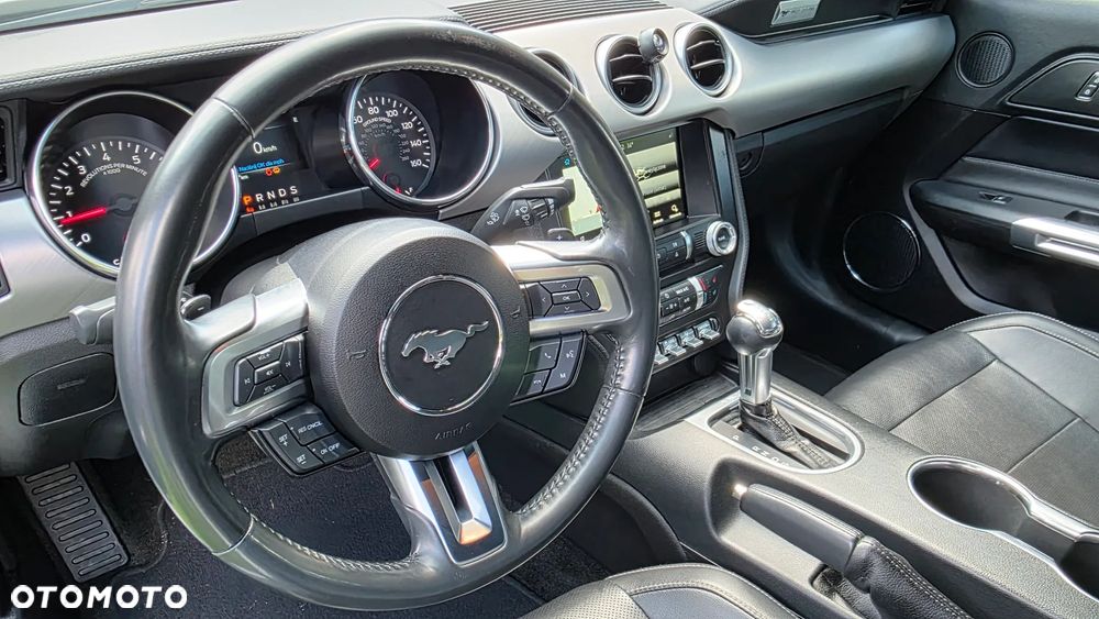 Ford Mustang 5.0 V8 GT - 14