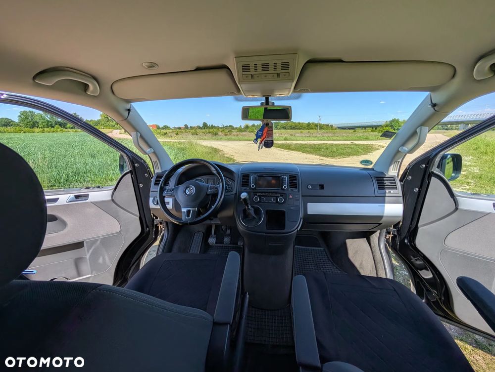 Volkswagen Multivan - 9