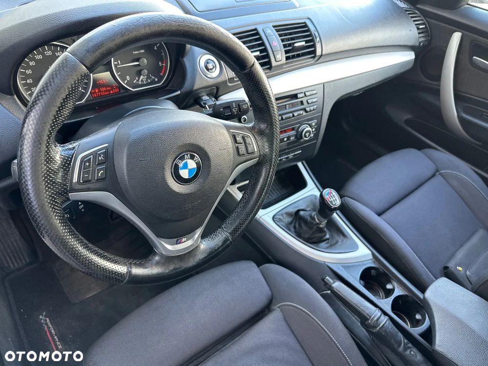 BMW Seria 1 118d - 24
