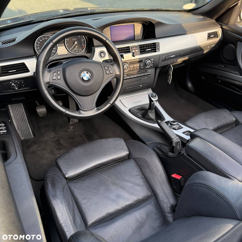 BMW Seria 3 318i Edition Exclusive - 4