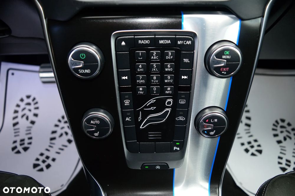 Volvo V40 D3 Geartronic R Design - 21