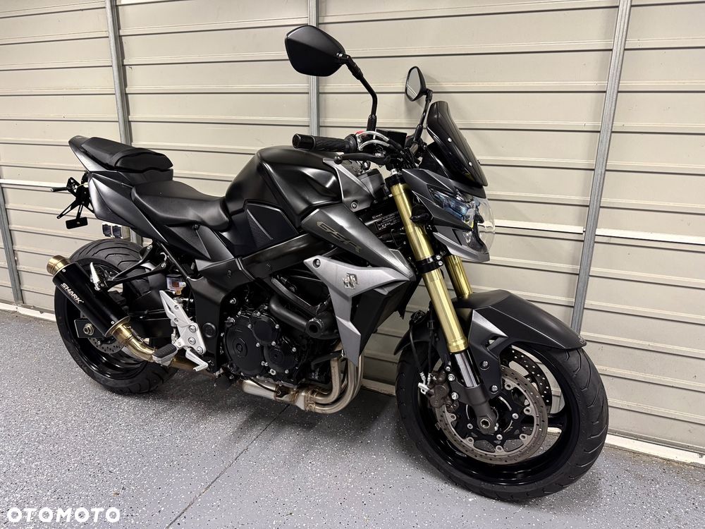 Suzuki GSR - 1