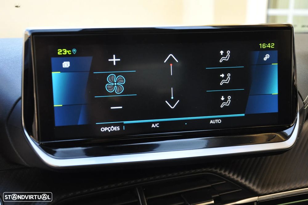 Peugeot e-2008 50 kWh GT Pack - 43