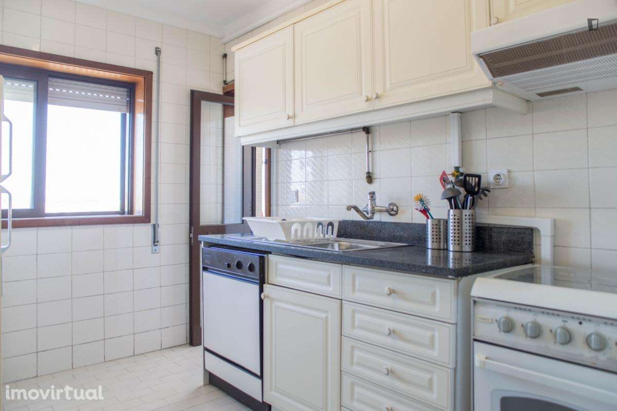 Quarto - localizado em Paranhos Porto - Grande imagem: 4/16