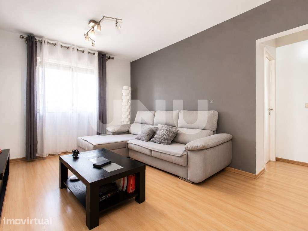 Apartamento T2 em Santo António dos Cavaleiros! - Grande imagem: 2/21