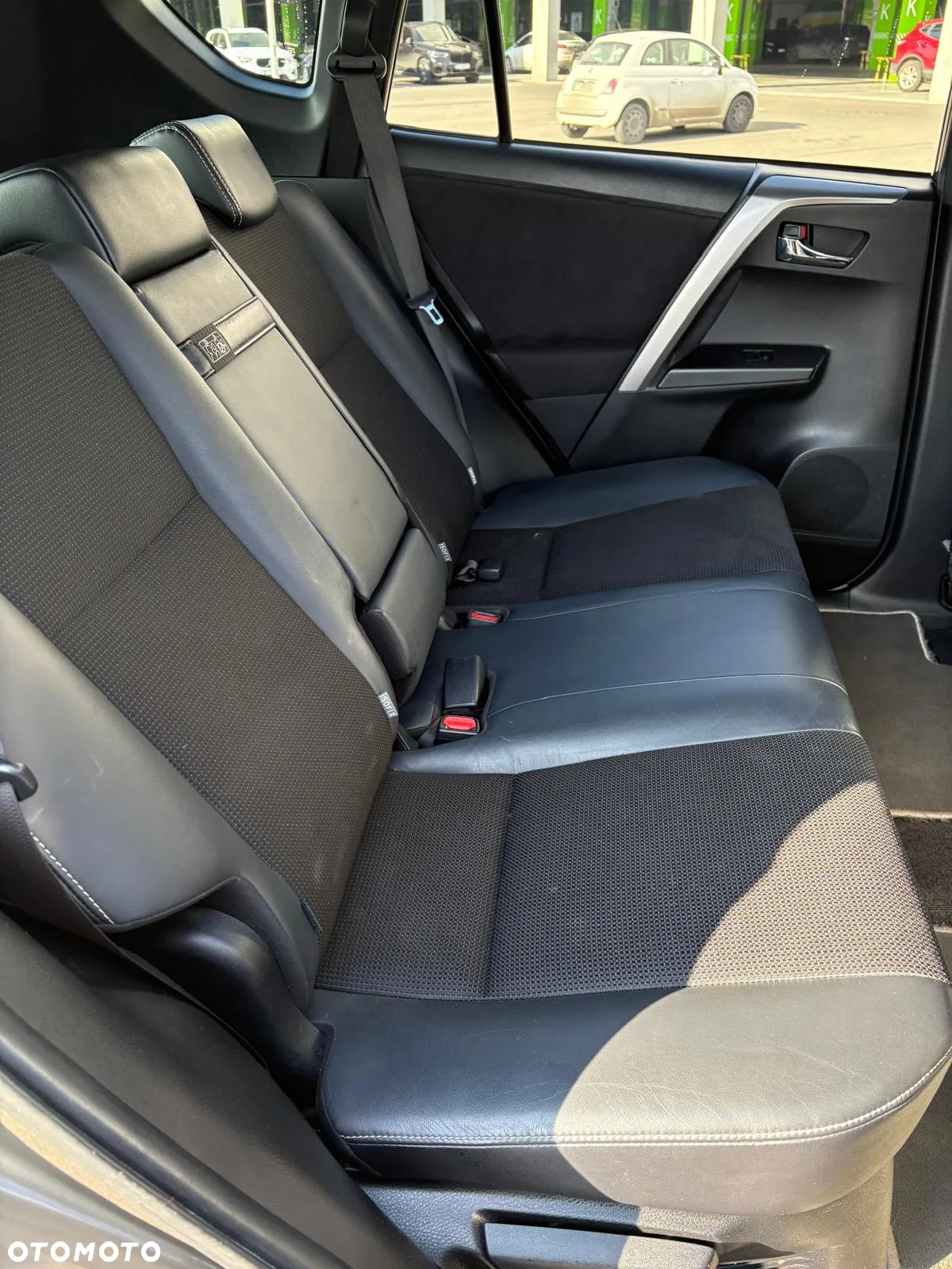 Toyota RAV4 Hybrid Style 4x4 - 17