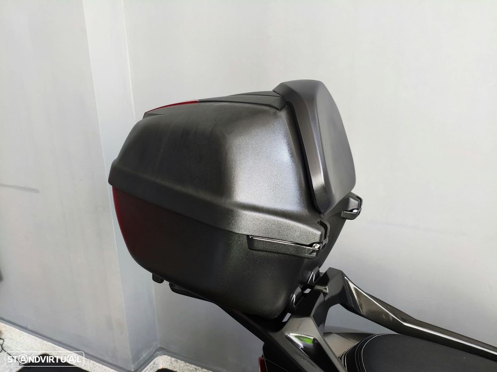 Yamaha Tricity 300 - 16