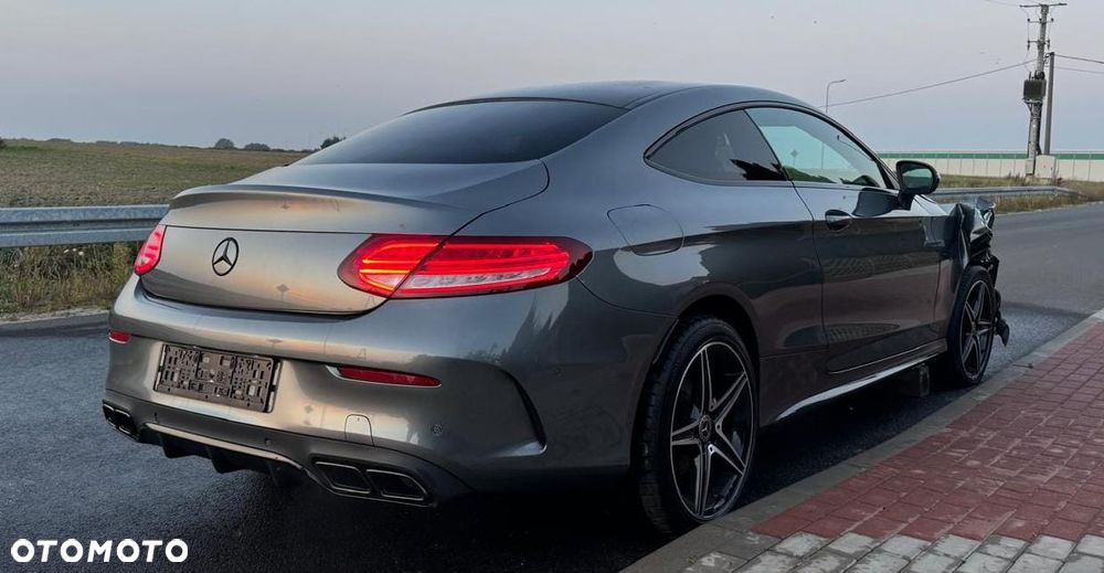 Mercedes-Benz Klasa C 300 9G-TRONIC Night Edition - 6