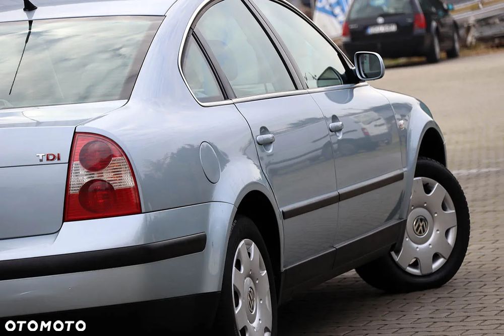 Volkswagen Passat 1.9 TDI Comfortline - 16