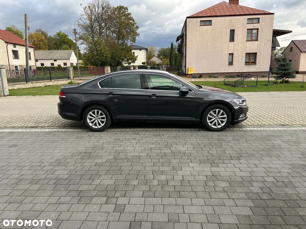 Volkswagen Passat - 2