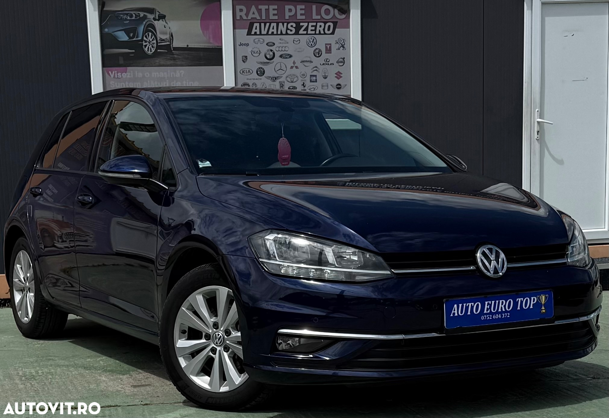 Volkswagen Golf 2.0 BlueTDI DSG Comfortline - 36
