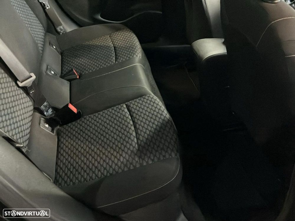 Opel Astra Sports Tourer - 16