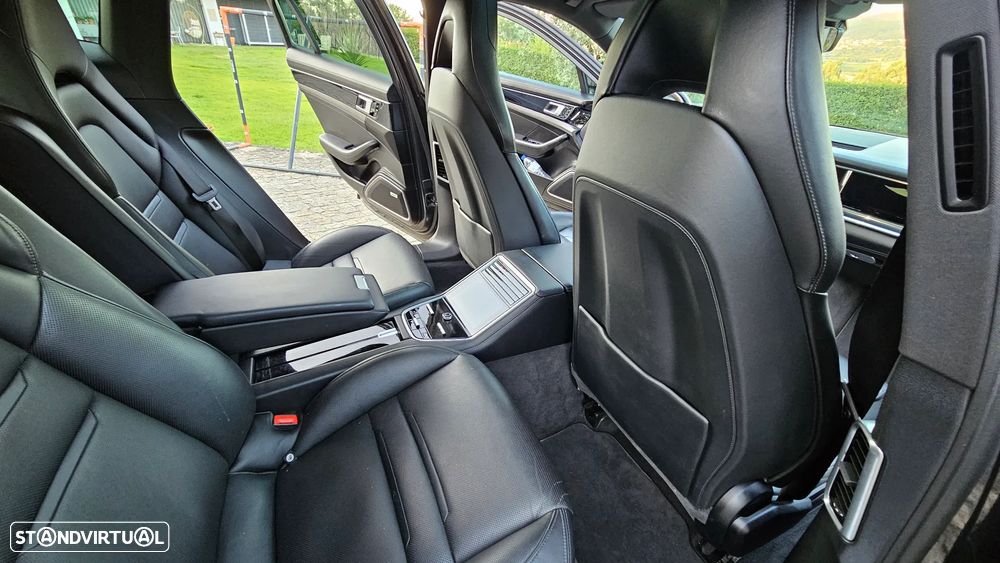 Porsche Panamera 4 S - 52