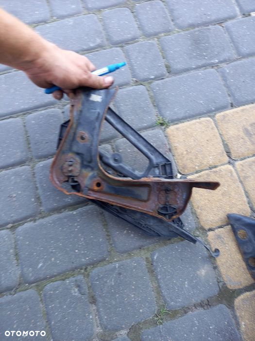 Mocowania lamp skoda octavia 2 06r nie uszkodzone  2szt komplet - 2