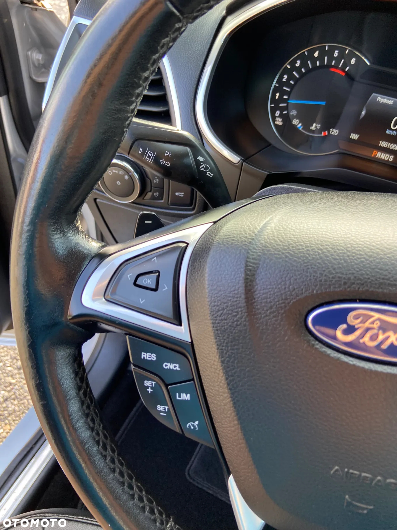 Ford Galaxy - 22