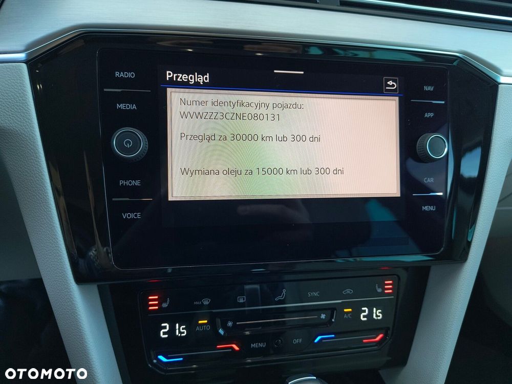 Volkswagen Passat 2.0 TDI Elegance DSG - 39