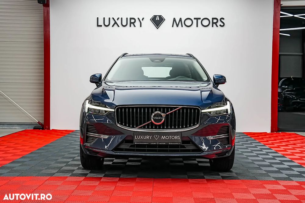 Volvo XC 60 B4 D AWD Geartronic Momentum Pro - 3