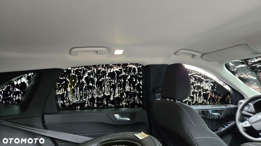 Ford Kuga - 34