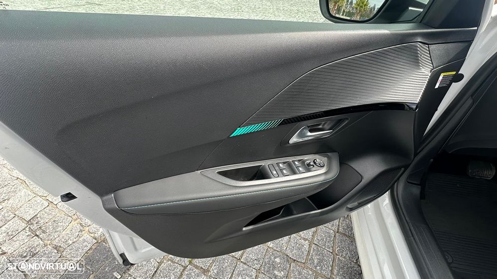 Peugeot e-208 50 kWh Allure - 17
