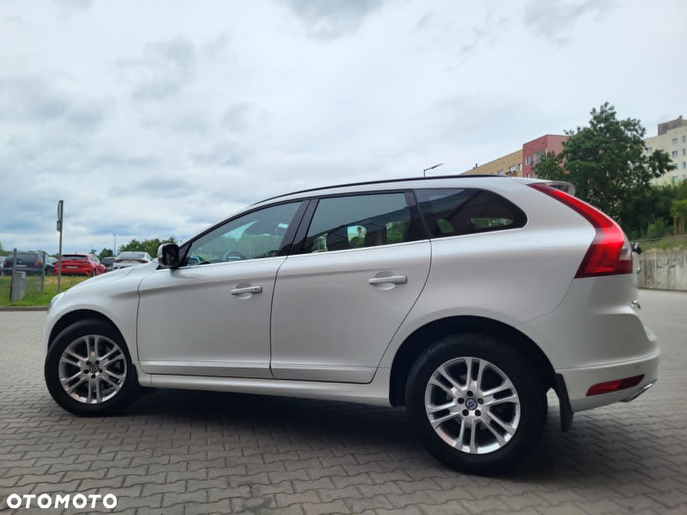 Volvo XC 60 D4 Geartronic Momentum - 25