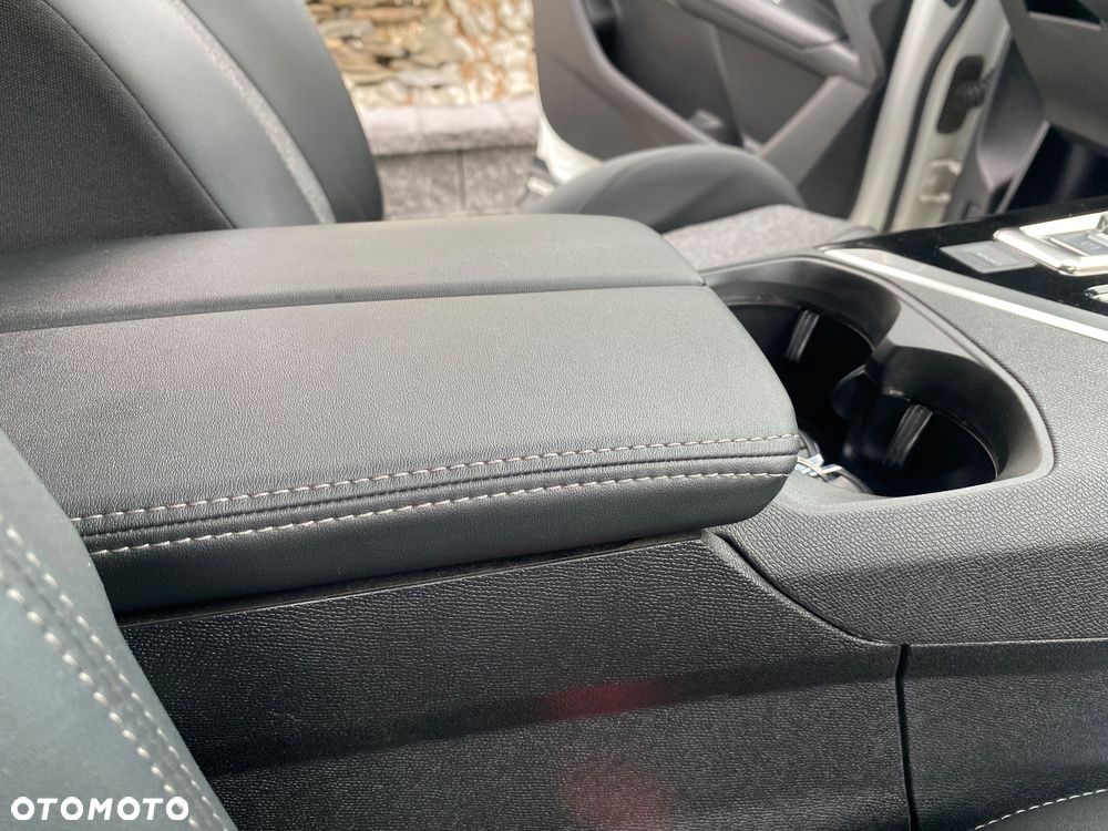 Peugeot 3008 1.2 PureTech GPF Allure S&S EAT8 - 27