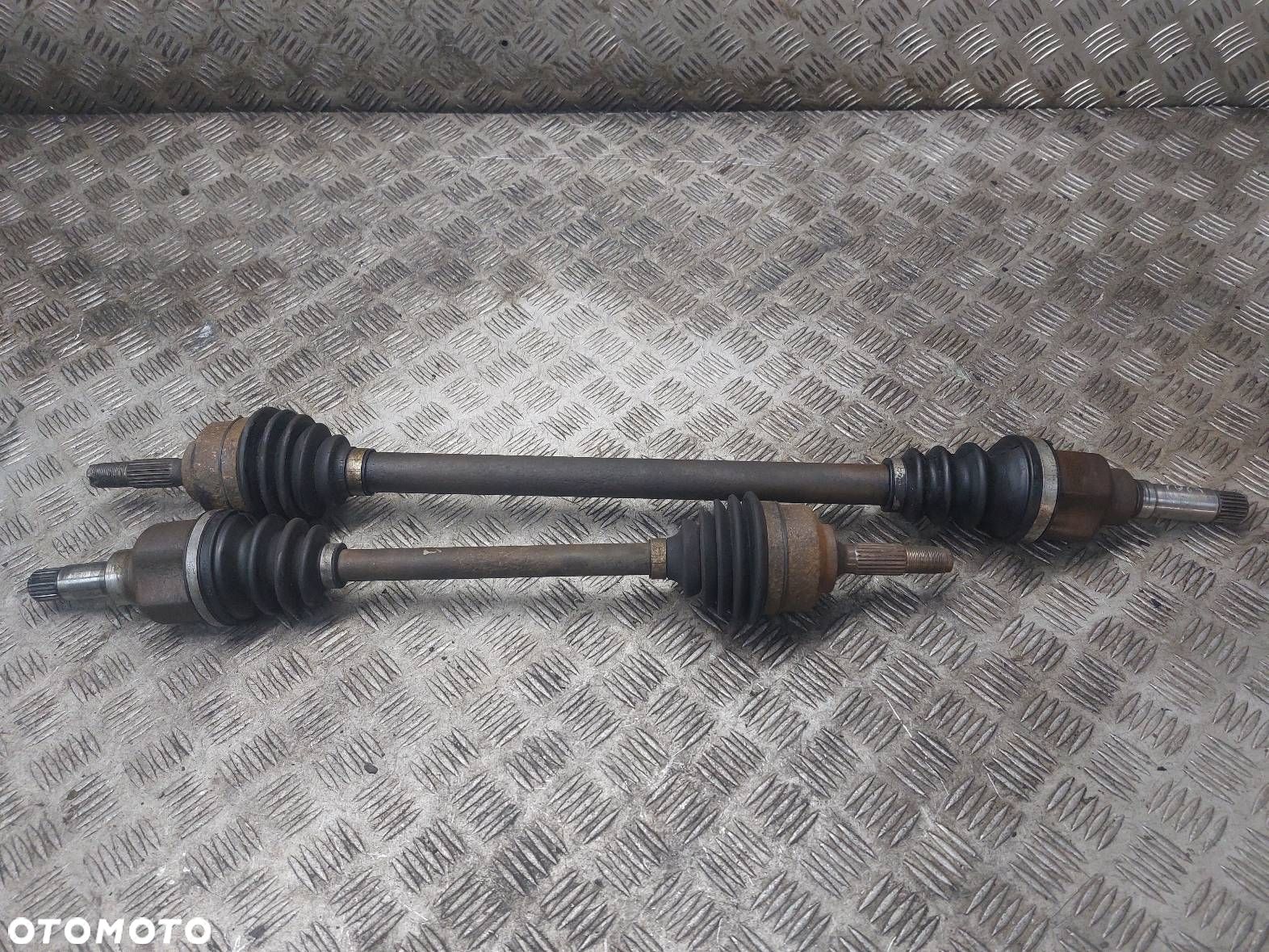 PÓŁOŚ LEWY PRZÓD + PRAWY PRZÓD CITROEN C2 I 1.4 HDI - 1