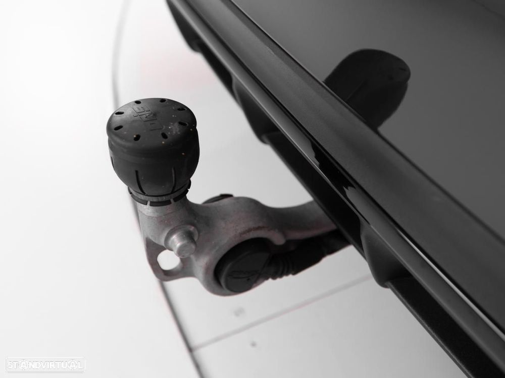 Mercedes-Benz E 300 e Station - 19