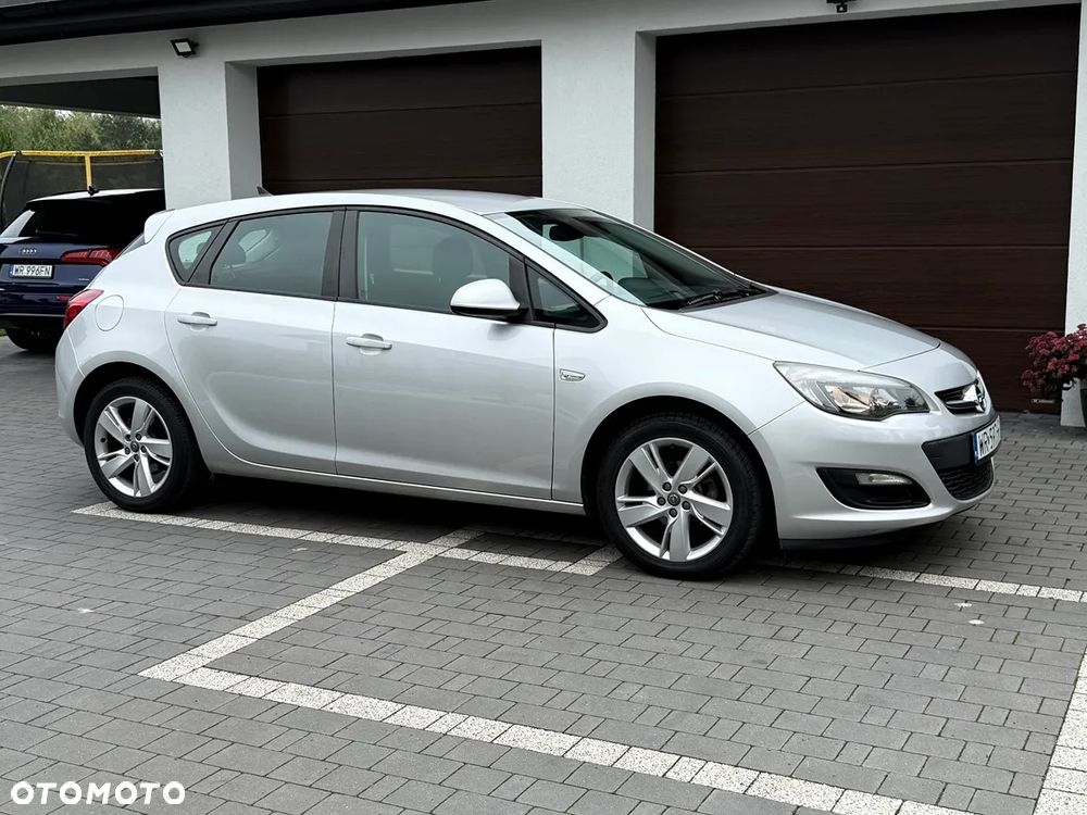 Opel Astra GTC 1.4 Turbo - 10