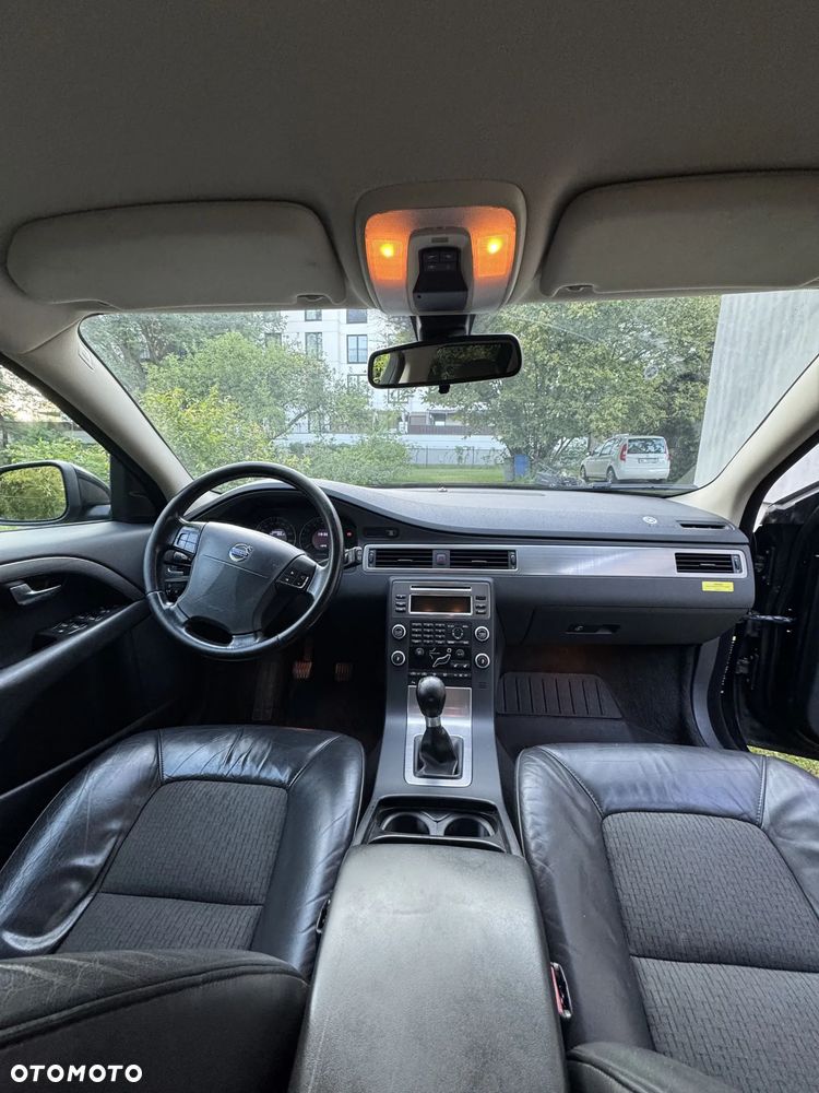 Volvo V70 2.5T Kinetic - 8
