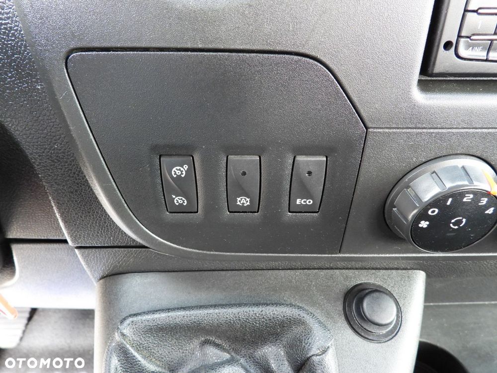 Renault MASTER FURGON BRYGADÓWKA 7 MIEJSC TEMPOMAT BLIŹNIACZE KOŁA KLIMATYZACJA  145KM - 30