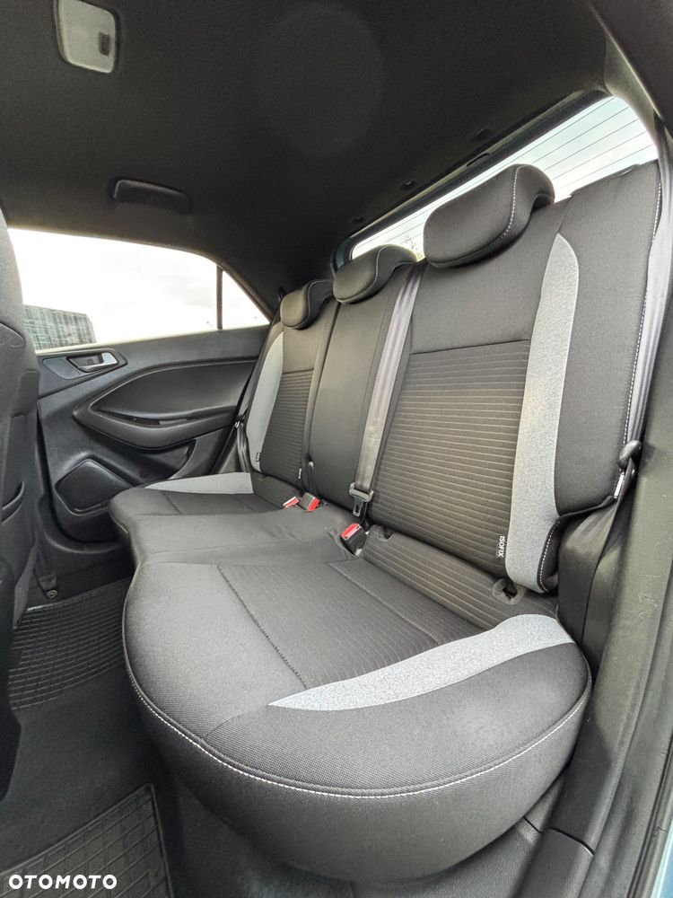 Hyundai i20 1.2 Passion Plus - 29