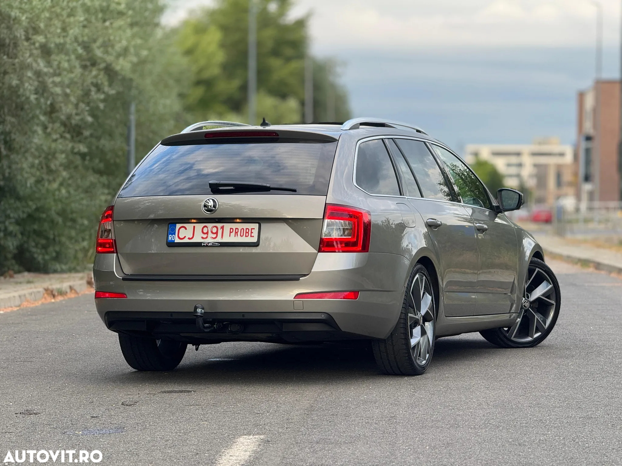 Skoda Octavia 1.6 TDI ELEGANCE - 4