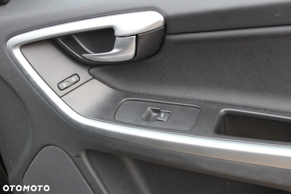 Volvo XC 60 D3 Momentum - 15