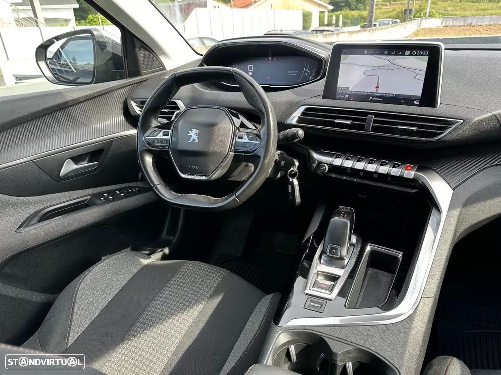Peugeot 3008 1.5 BlueHDi Allure Pack EAT8 - 26