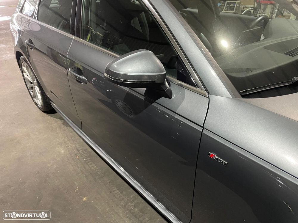 Audi A4 Avant 40 TDI S tronic S line - 32