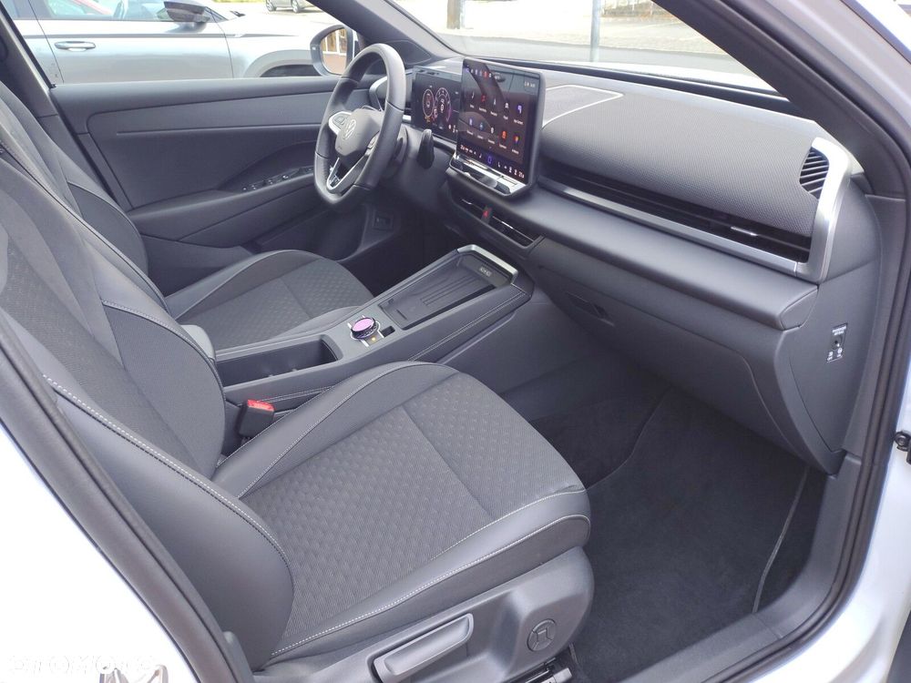 Volkswagen T-Roc 1.5 eTSI R-Line DSG - 22